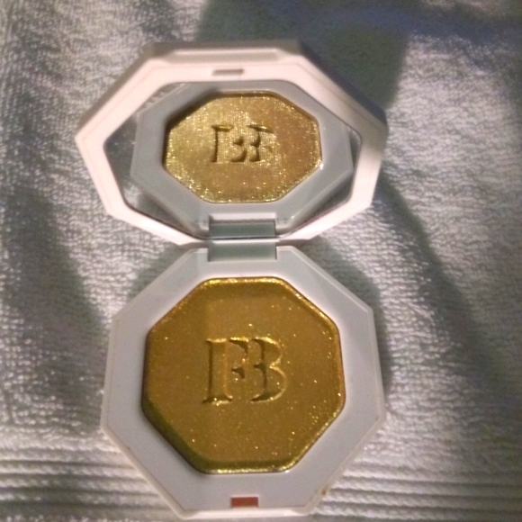 💜2 for $25💜🆕Fenty Beauty Killawatt Highlighter🆕 - Picture 1 of 4